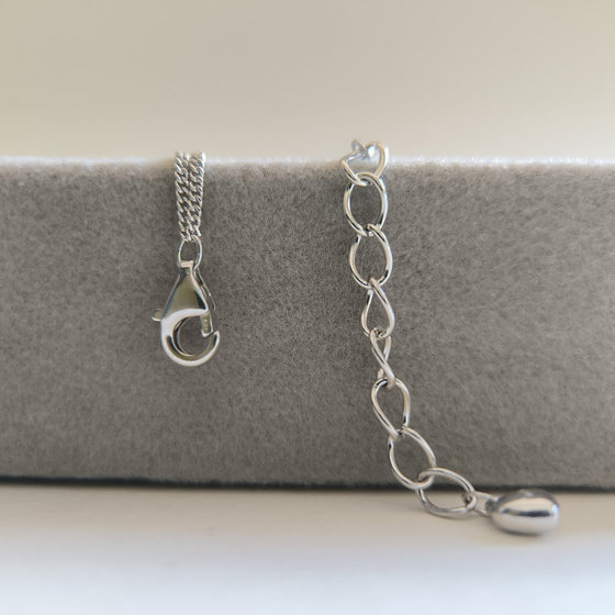 Silver bracelet with cubic zirconia