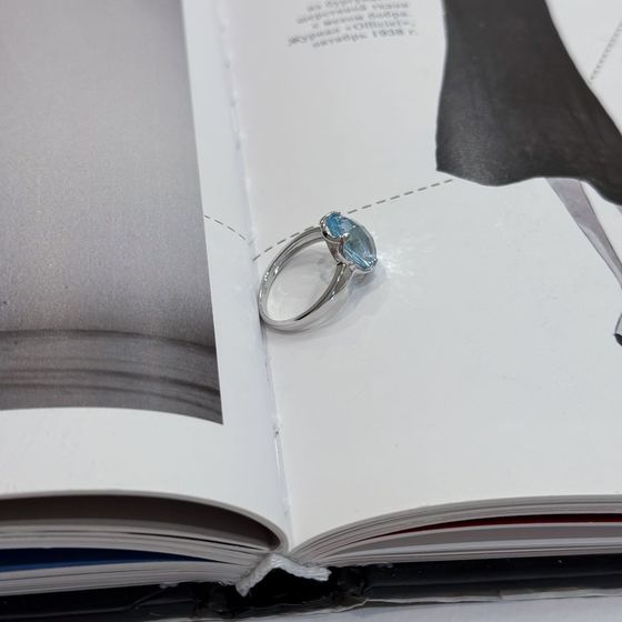 Срібна каблучка з топазом 5,442 карата