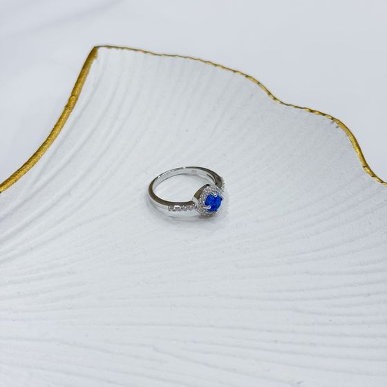 Срібна каблучка з опалом 0,573 карата