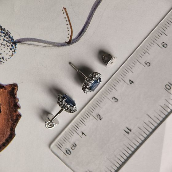 Срібні сережки з сапфіром 2.342ct, фіанітами