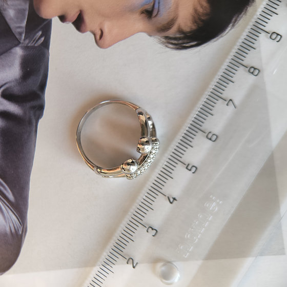 Срібна каблучка з фіанітами 0.25ct