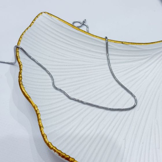 Silver chain without stones