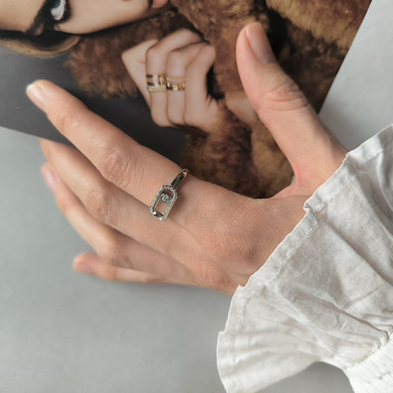 Silver ring with cubic zirconia