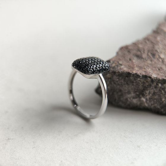 Silver ring with cubic zirconia