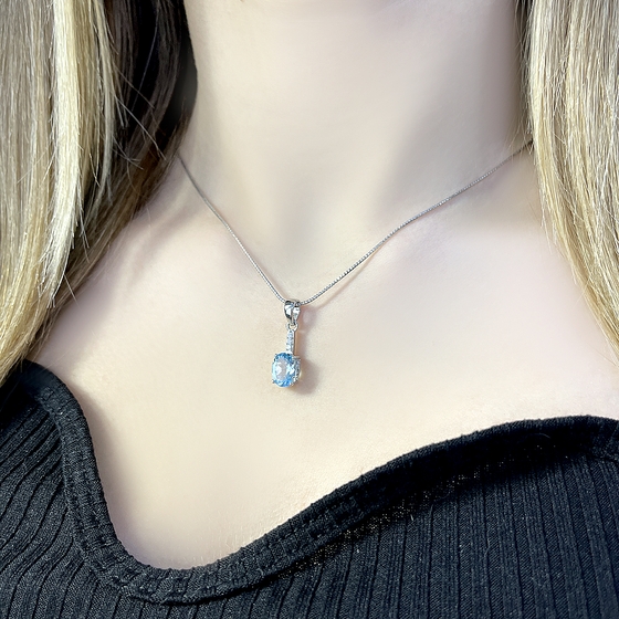Серебряная подвеска с топазом 2.325ct