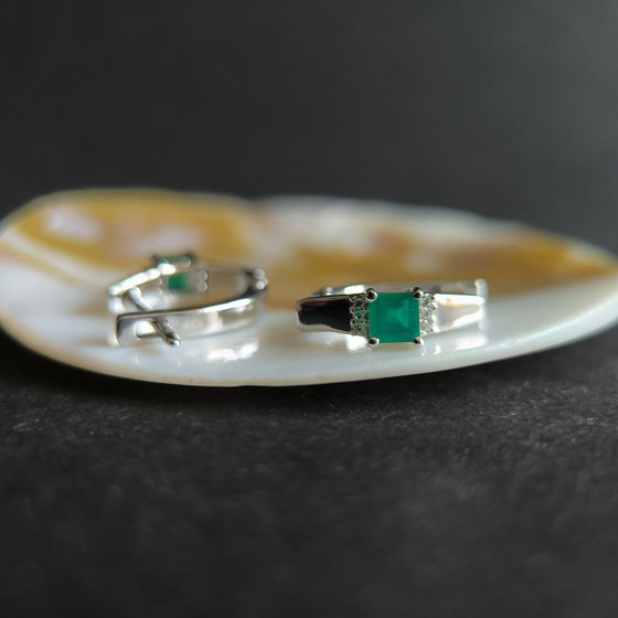 Серебряные серьги с агатом 0.738ct, фианитами