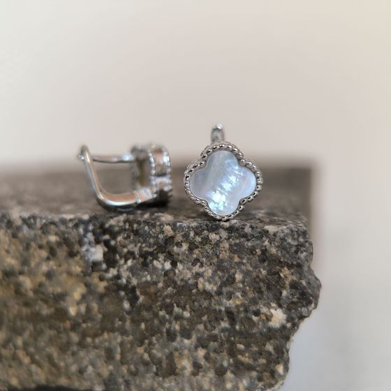 Silver earrings with mother-of-pearl