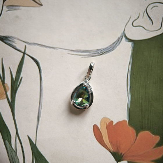 Серебряная подвеска с мистик топазом 0.736ct