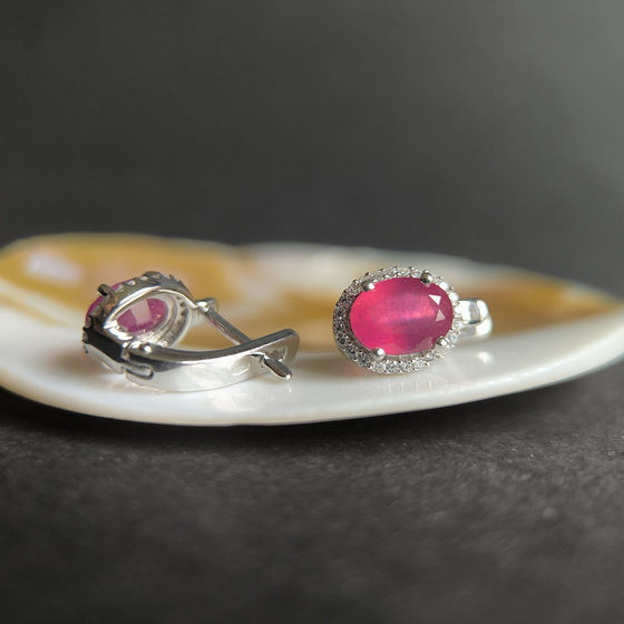 Silver earrings with a 3.97-carat ruby and cubic zirconia