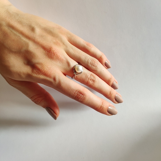 Серебряное кольцо с жемчугом 4.5ct