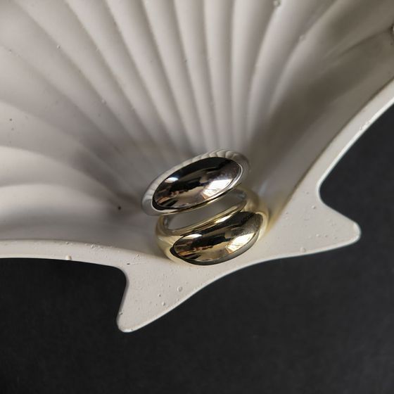 Срібна каблучка без каменів