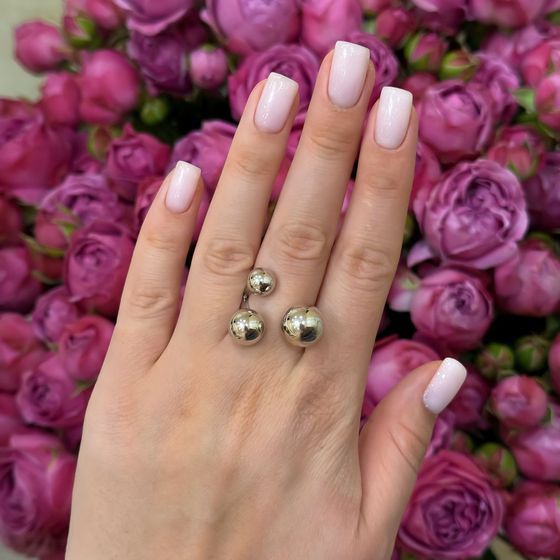 Срібна каблучка без каменів