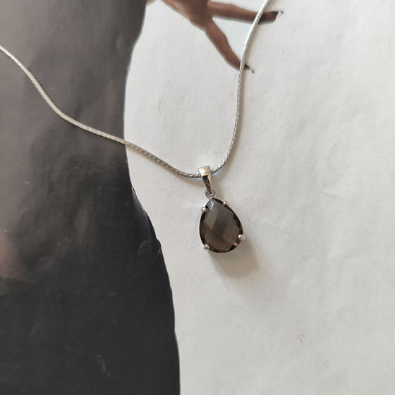 Серебряная подвеска с раухтопазом (дымчатым кварцем) 3ct
