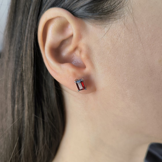 Срібні сережки з гранатом 2.258ct