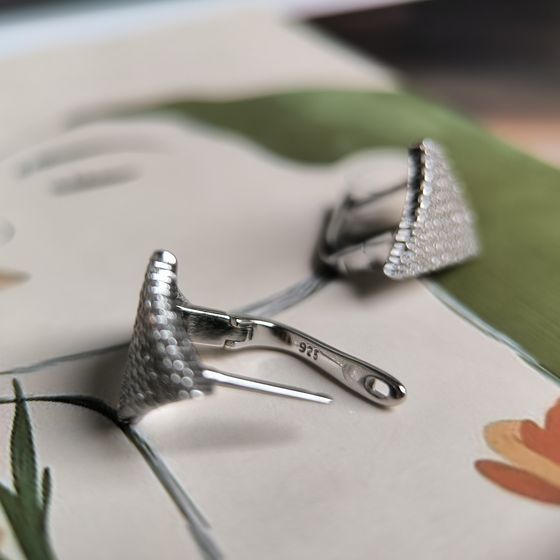 Срібні сережки з фіанітами