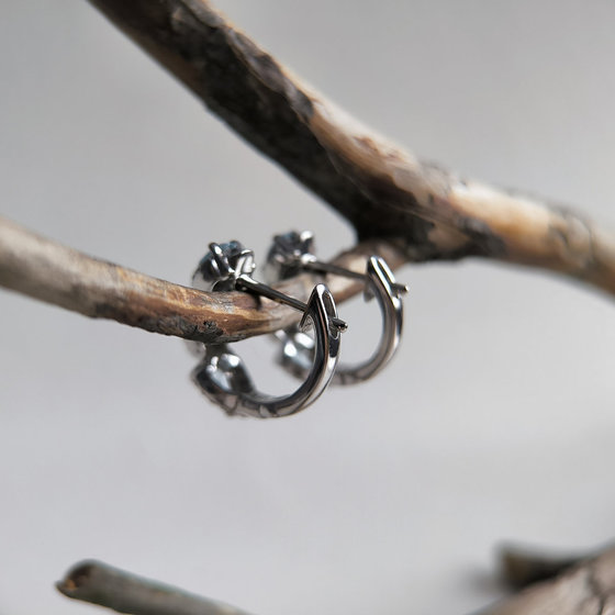 Срібні сережки з топазом 3.189ct, фіанітами