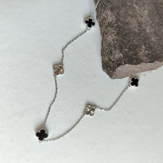 Серебряное колье с ониксом