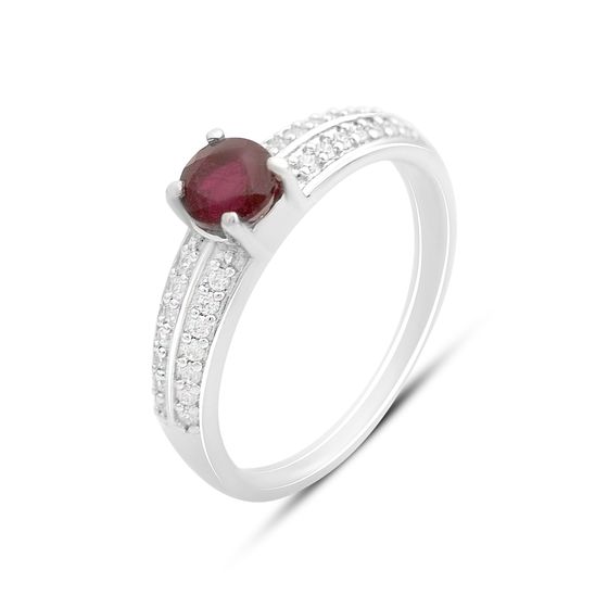 Sterling silver ring with 0.932ct ruby, fianites
