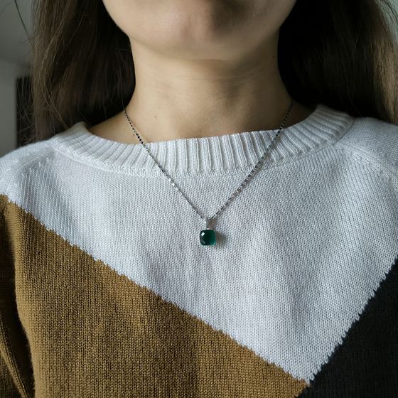 Silver pendant with phianites