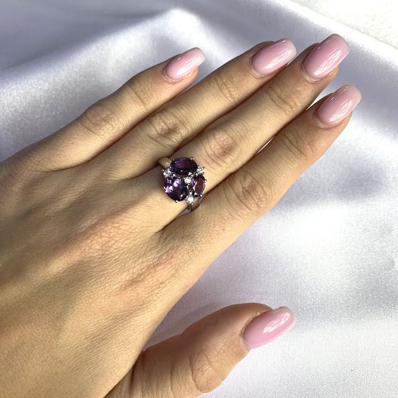 Silver ring with alexandrite