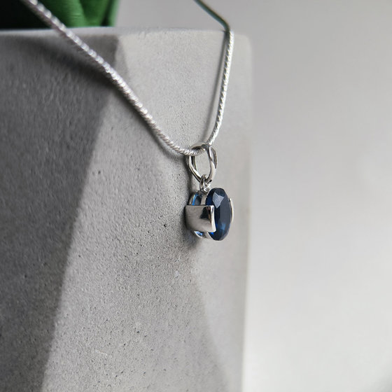 Серебряная подвеска с сапфиром nano 0.908ct