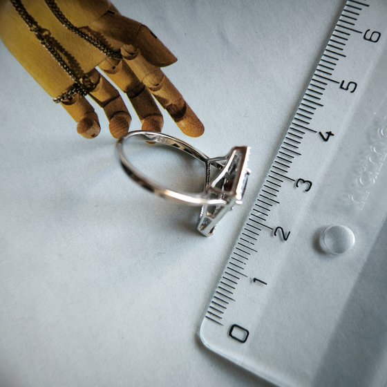 Срібна каблучка з гранатом 1.555ct