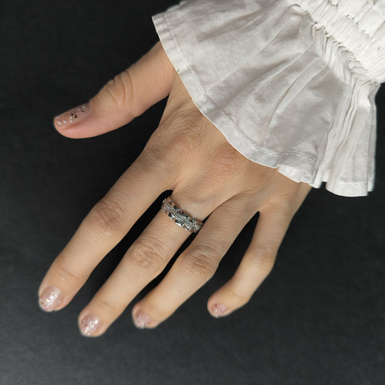 Silver ring with cubic zirconia
