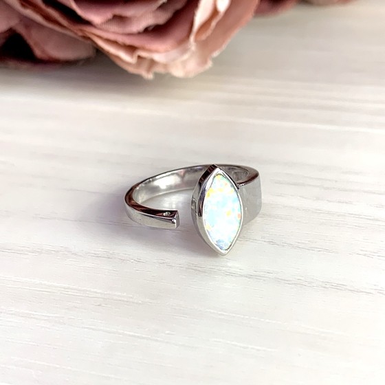 Срібна каблучка з опалом 0.625ct