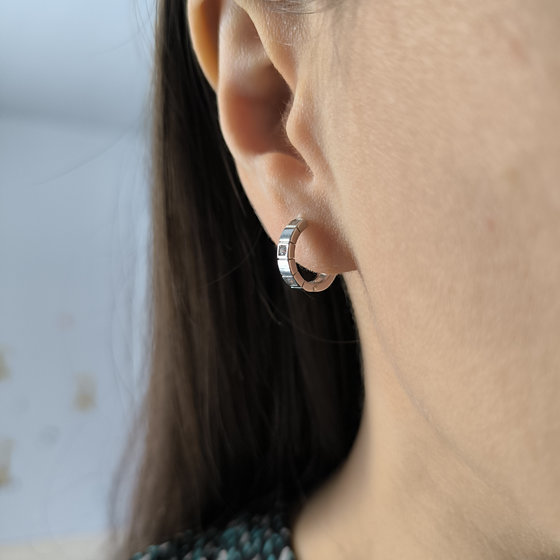 Срібні сережки з фіанітами 0.12ct