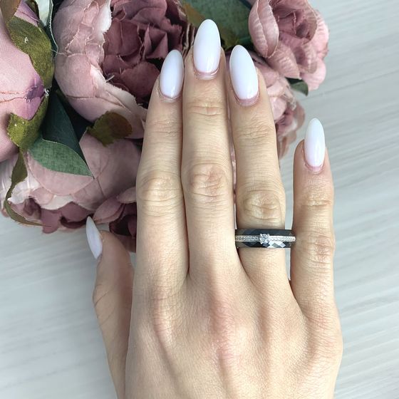 Silver ring with ceramics