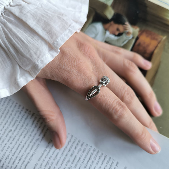 Silver ring with cubic zirconia