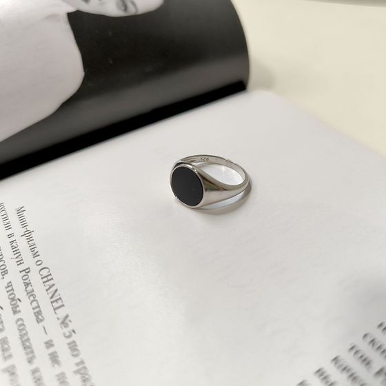 Silver ring with onyx