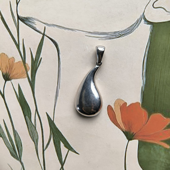 Silver pendant without stones