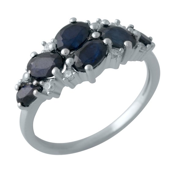 Серебряное кольцо с сапфиром