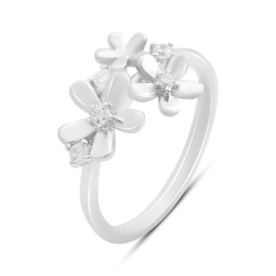 Silver ring with cubic zirconia