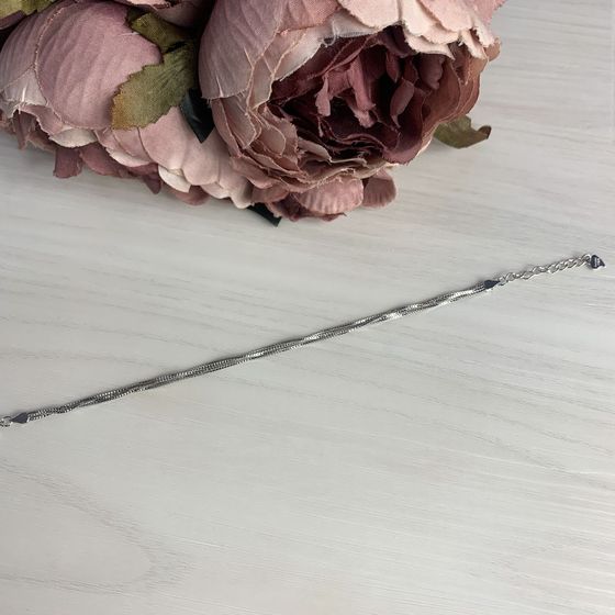 Silver bracelet without stones