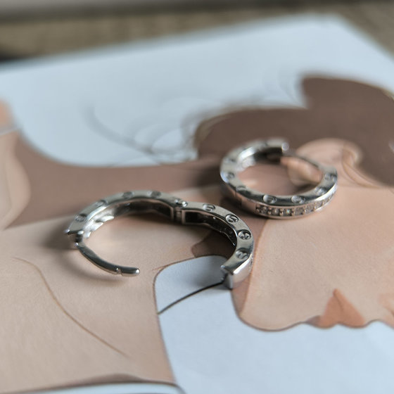 Silver earrings with cubic zirconia