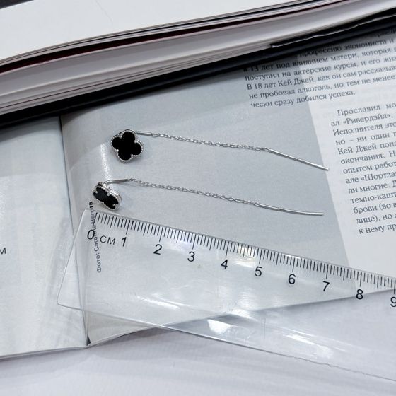Silver earrings with onyx