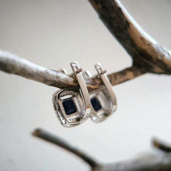 Срібні сережки з сапфіром 5.717ct, фіанітами