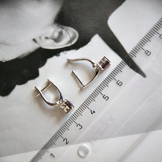 Silver earrings with garnet 1.669ct