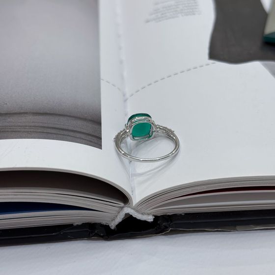 Срібна каблучка з агатом 2,965 карата