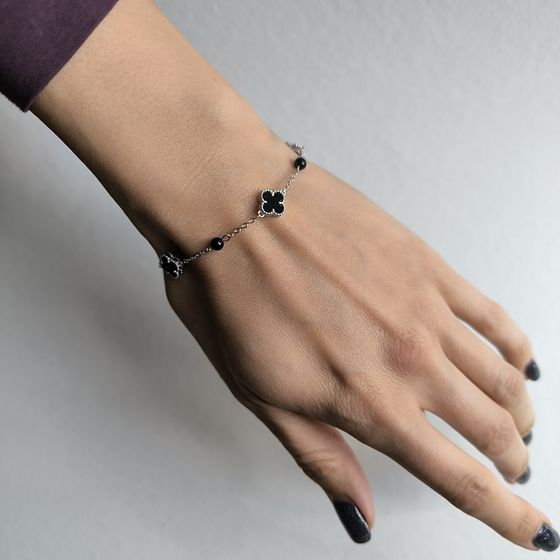 Серебряный браслет с ониксом