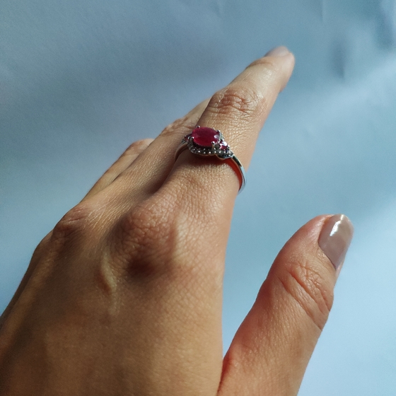 Серебряное кольцо с рубином 1.344ct