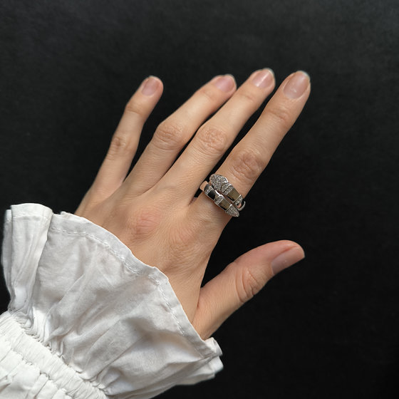 Silver ring with cubic zirconia