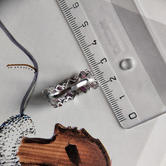 Срібна каблучка з рубіном 5.59ct, фіанітами