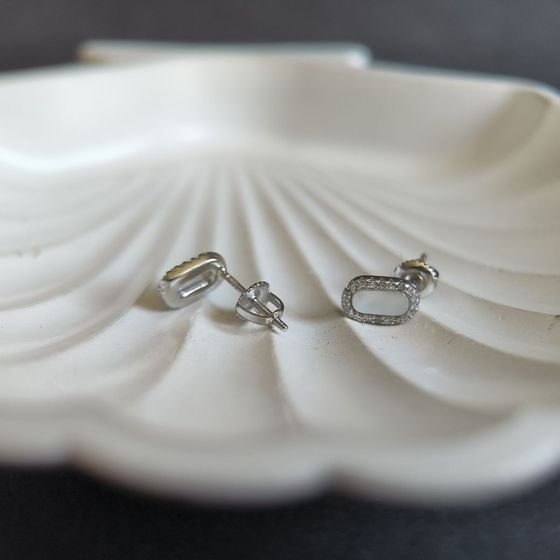 Срібні сережки з перламутром, фіанітами