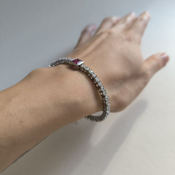 Silver bracelet with a 9.832ct ruby