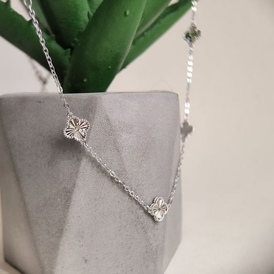 Silver necklace without stones