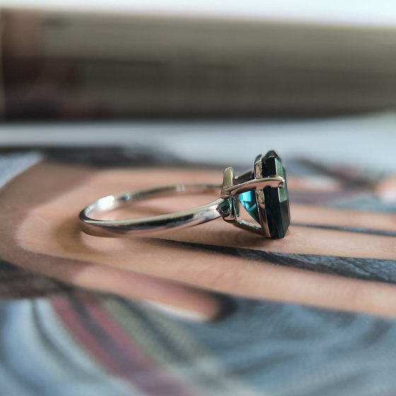 Серебряное кольцо с топазом Лондон Блю 3.465ct