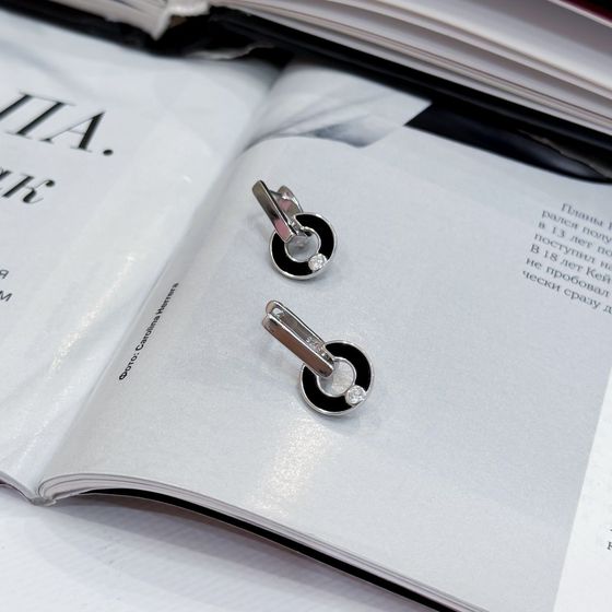 Серебряные серьги с емаллю